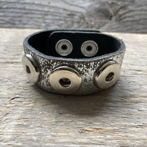 Enkele leren armband  23 cm lang voor 3 Clicks (18-20mm)