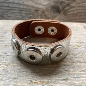 Enkele leren armband  24 cm lang voor 3 Clicks (18-20mm)