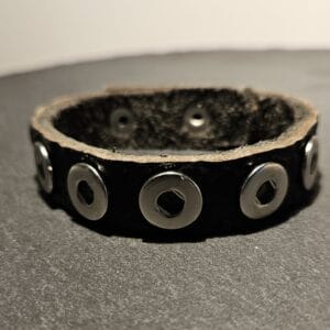 Enkele leren Armband  24 cm lang voor 5 Clicks (12mm)