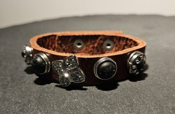 Enkele leren Armband  24 cm lang MET 5 Clicks (12mm) - Afbeelding 4